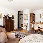 A Neat Cozy Apartment In Cologne